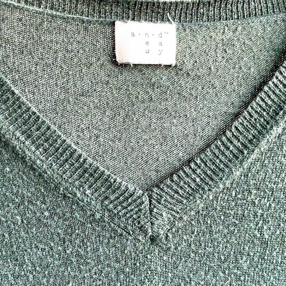 A New Day Sweater Green - Picture 4 of 6